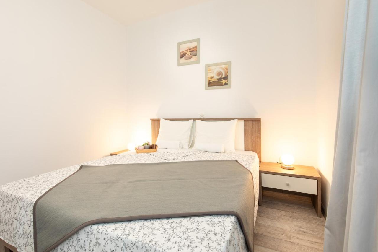Apartments Doris, Krk Veglia Exterior foto