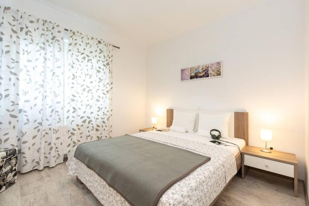 Apartments Doris, Krk Veglia Exterior foto