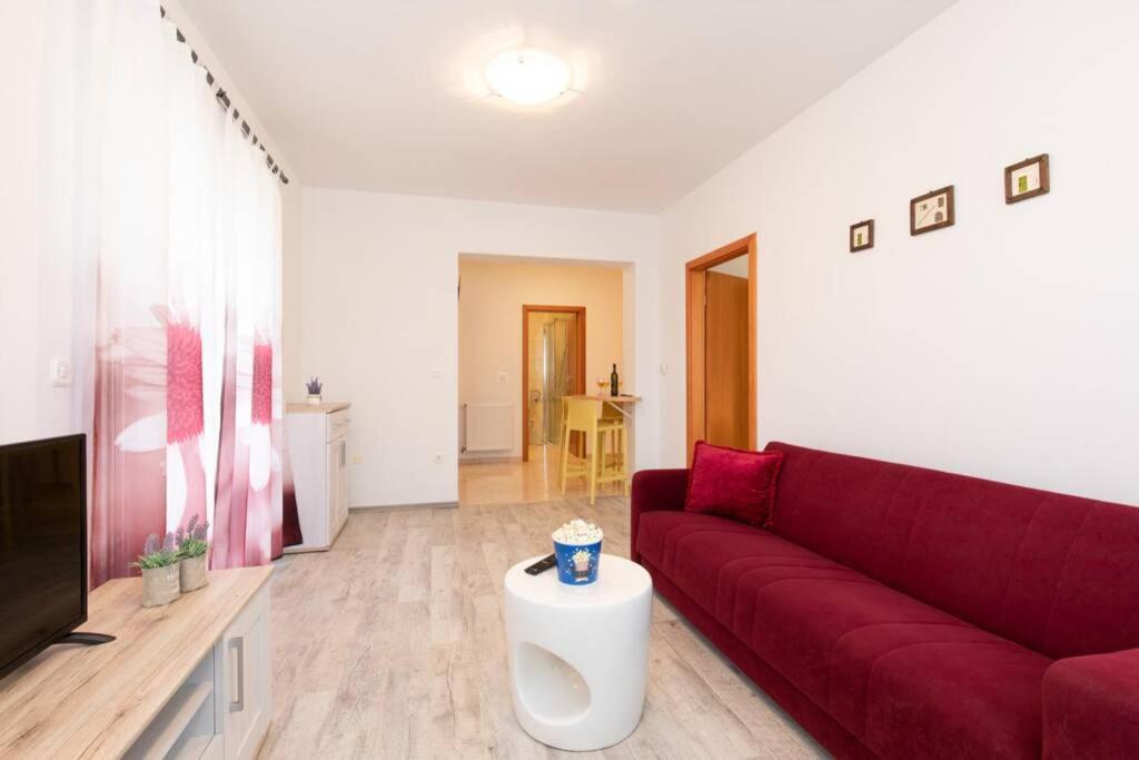 Apartments Doris, Krk Veglia Exterior foto
